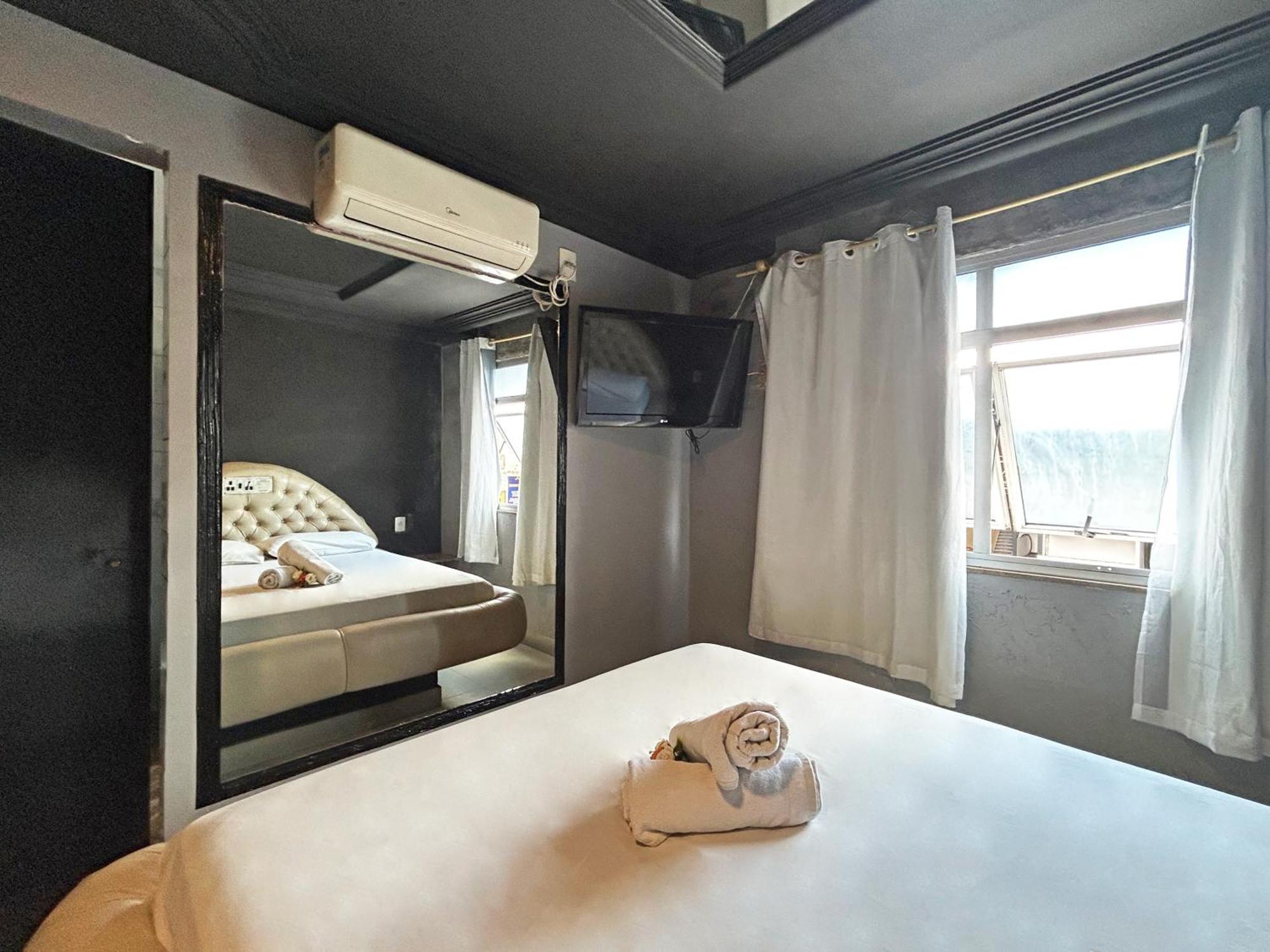 Hotel Lamour *