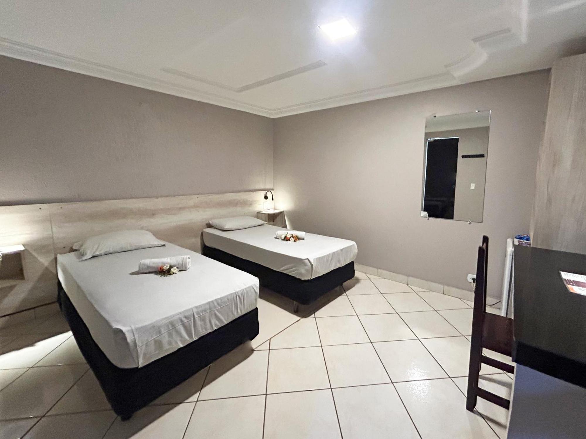 Hotel Lamour *