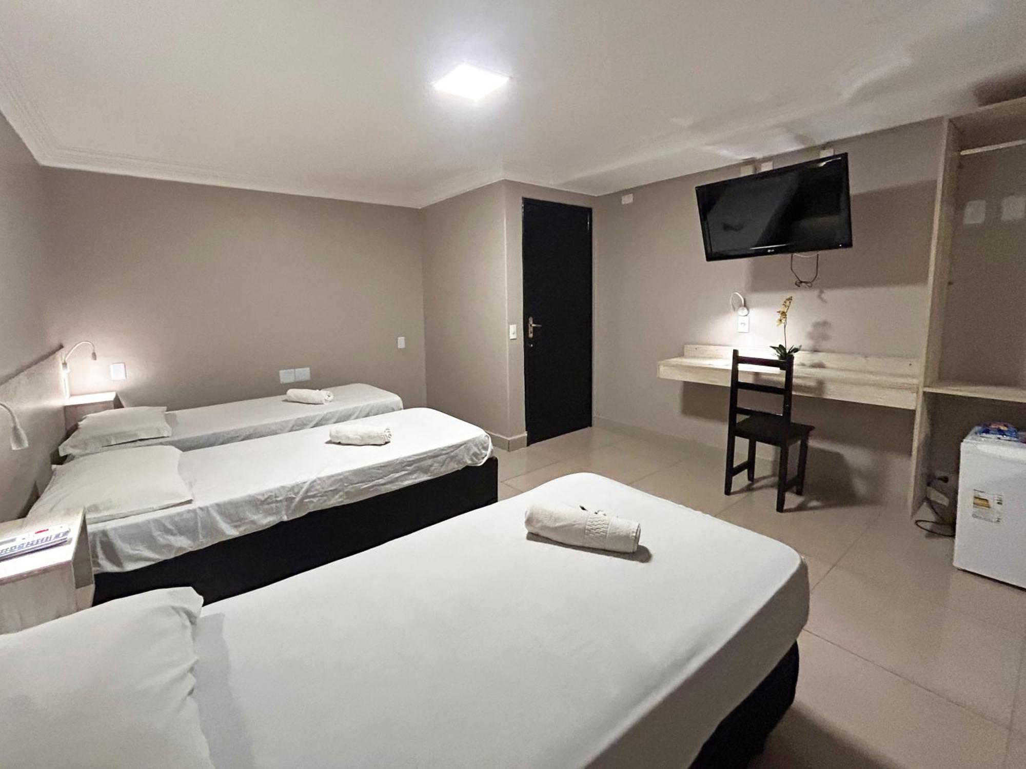 Hotel Lamour *